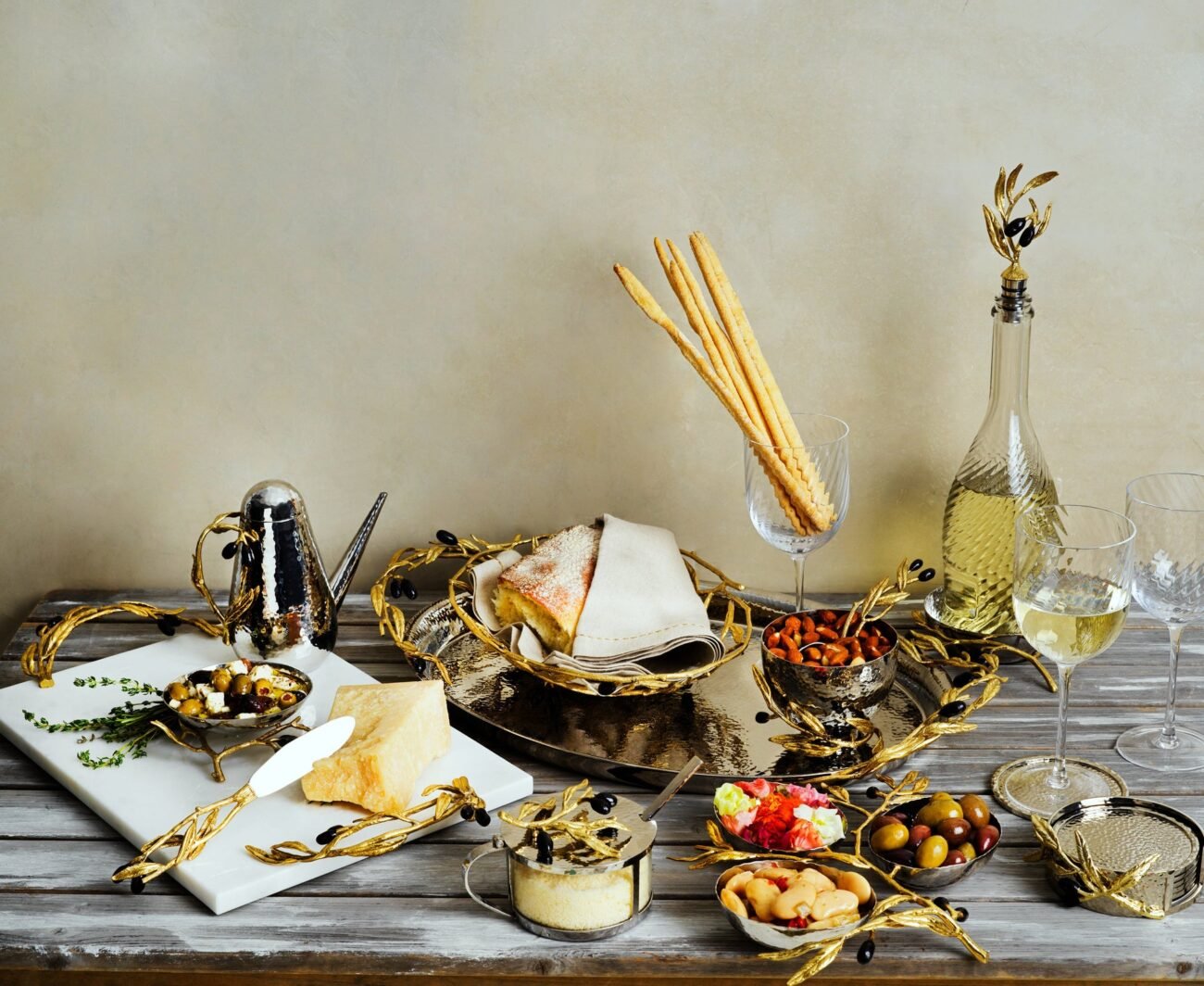 Olive Branch Condiment Container with Spoon - Image 4