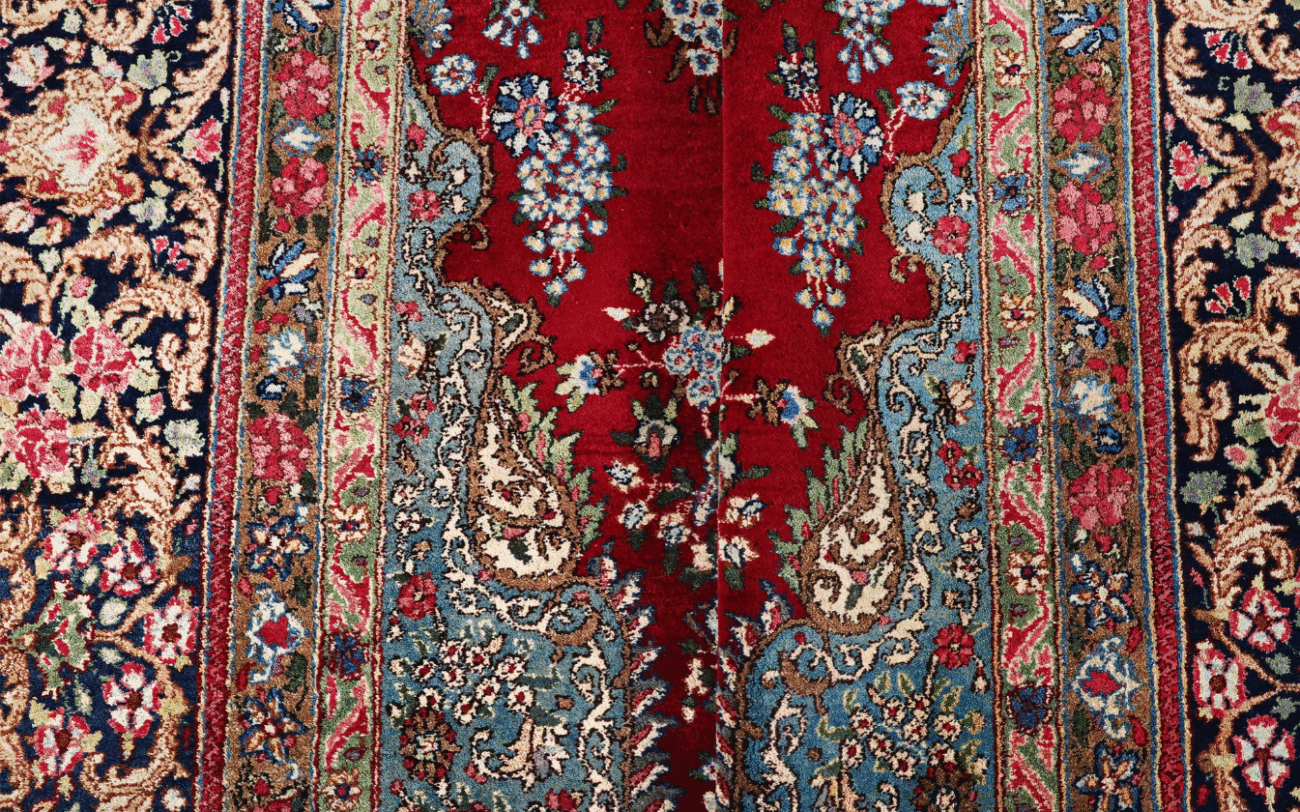 A signed Kashan carpet - Image 7