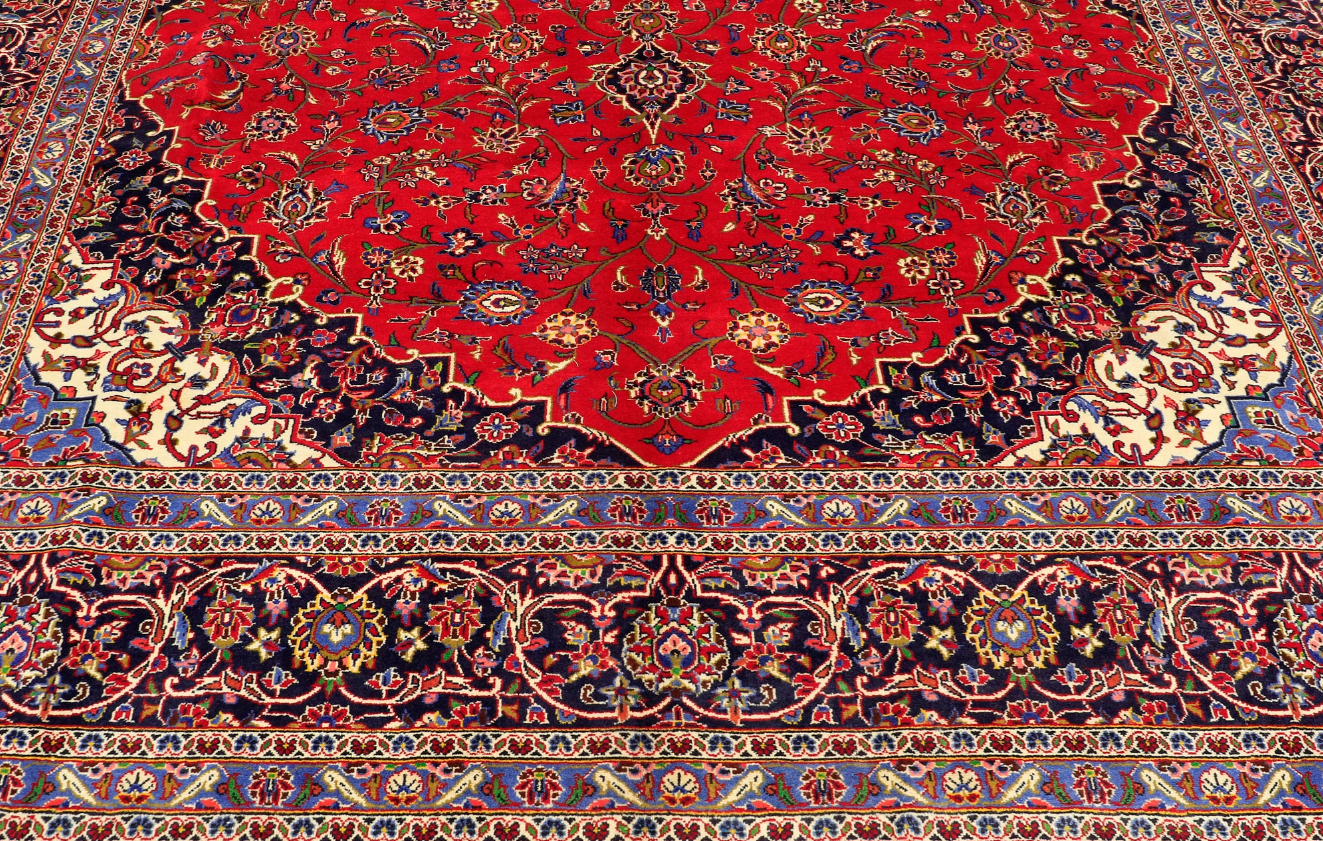 A signed Kashan carpet - Image 3